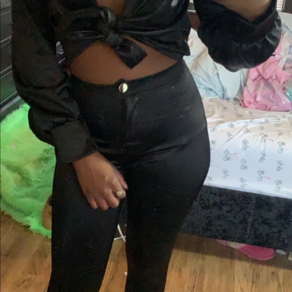 Black two piece set - Picture 2 of 3